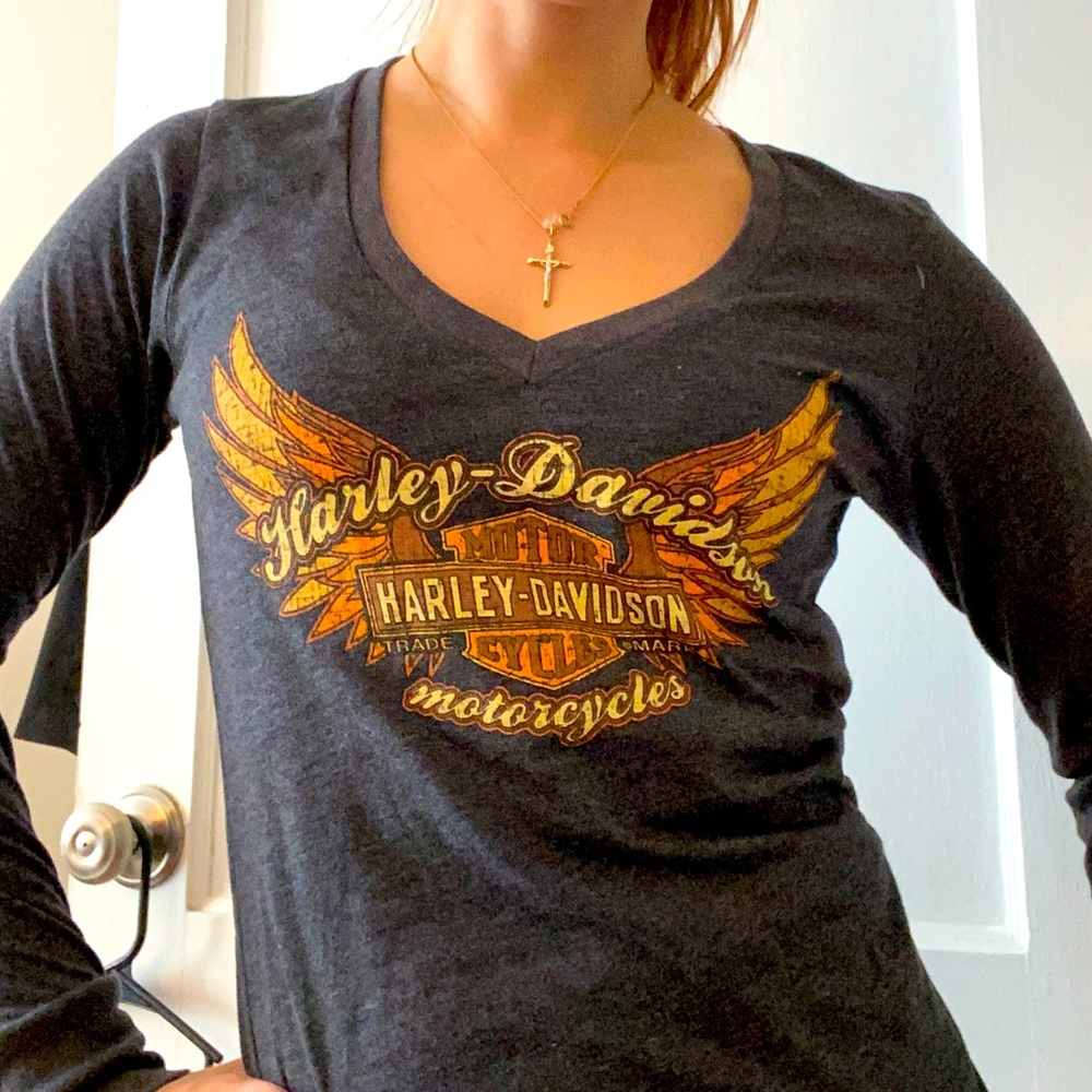 Harley Davidson longsleeve v neck top size M